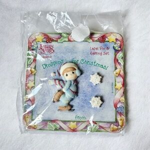 PRECIOUS MOMENTS Lapel Pin / Earrings Set Christmas Vintage 1997 Snowflake NEW